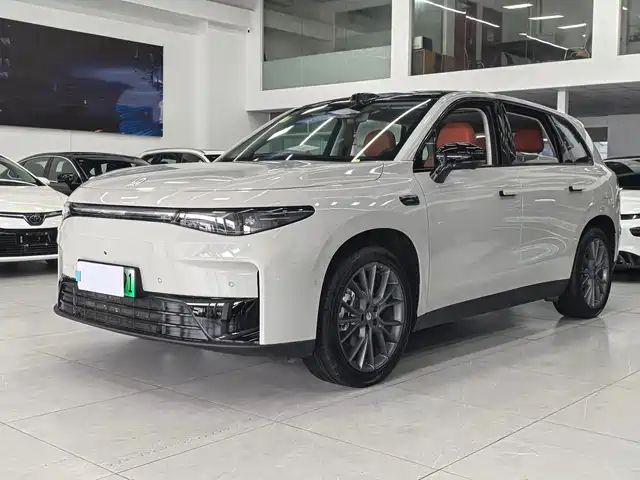 Leapmotor C10