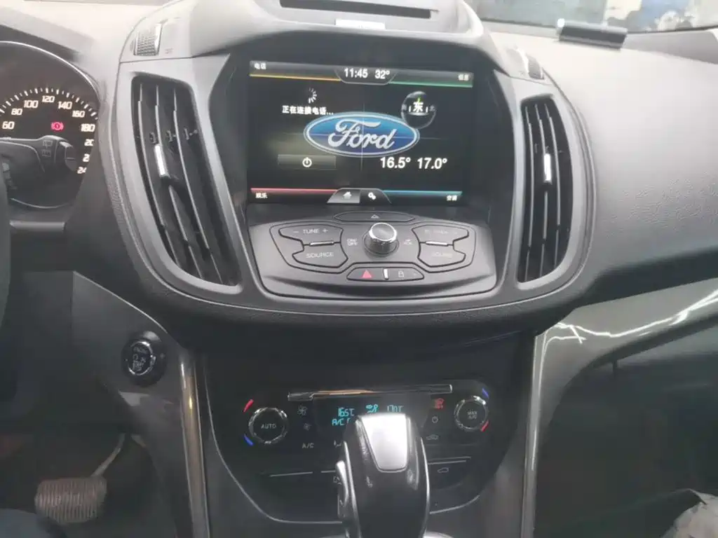 Ford Kuga — миниатюра 13