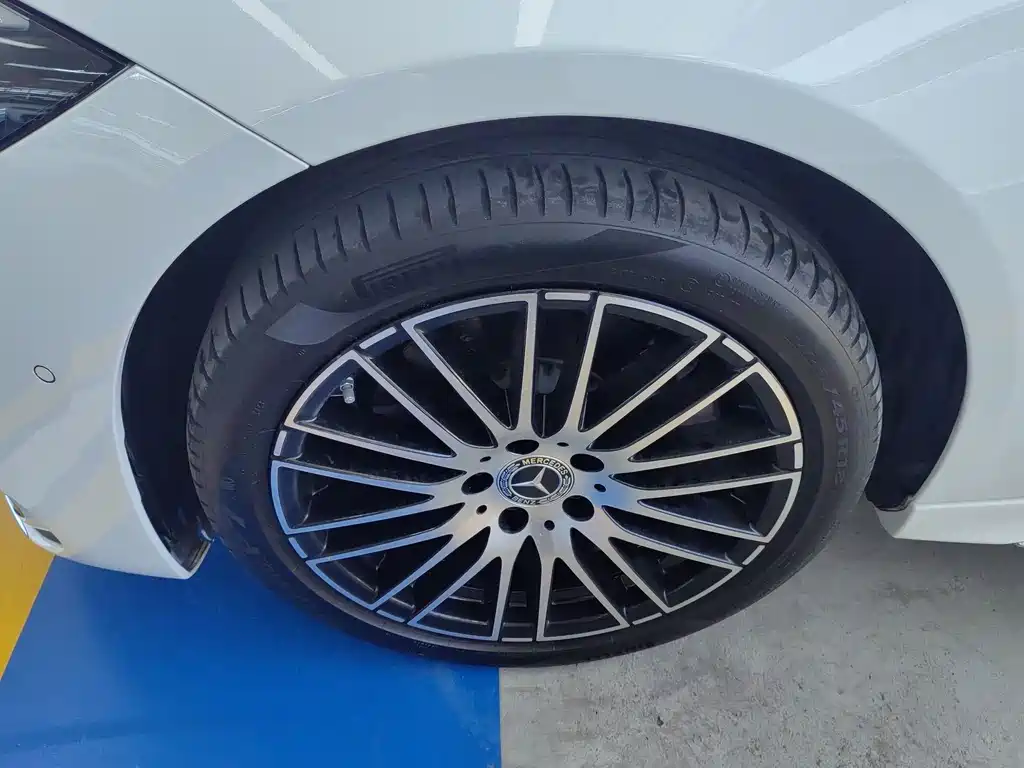 Mercedes-Benz C-Class — миниатюра 12