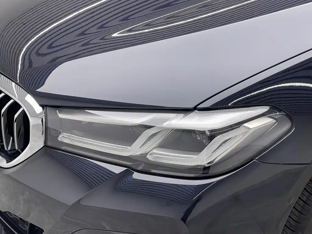 BMW 5 Series — миниатюра 18