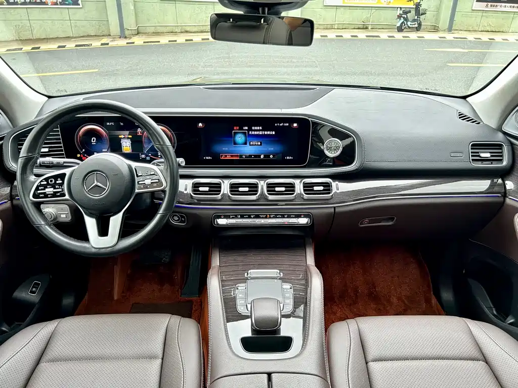 Mercedes-Benz GLE (Import) — миниатюра 4