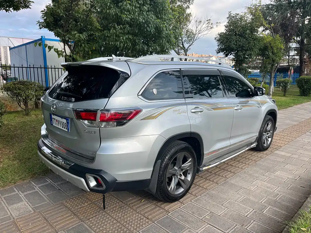 Toyota Highlander — миниатюра 5