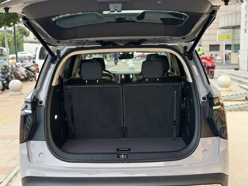 Hongqi Hongqi HS7 PHEV — миниатюра 16