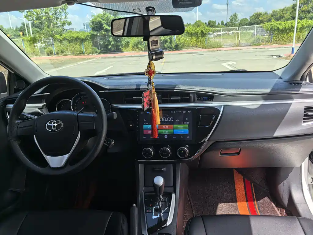 Toyota Corolla — миниатюра 10