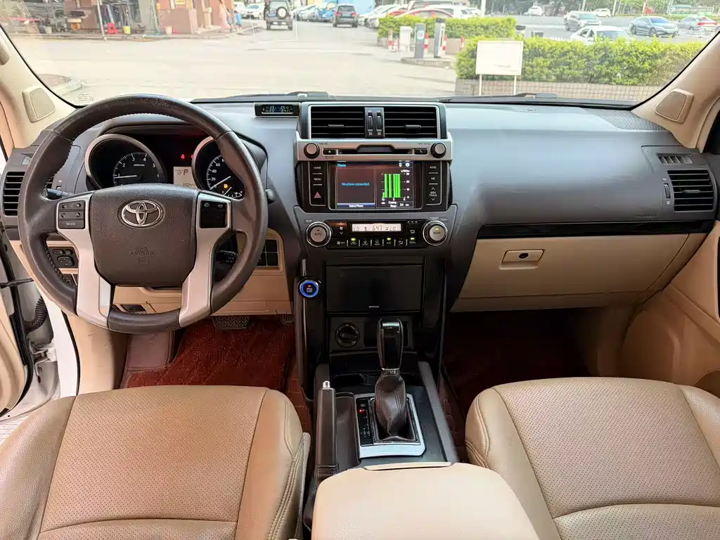 Toyota Land Cruiser Prado 2014 2.7L AT Luxury