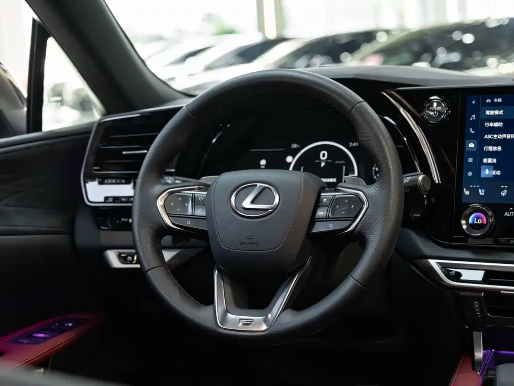 Lexus RX — миниатюра 14