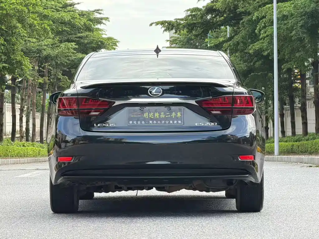 Lexus ES — миниатюра 6