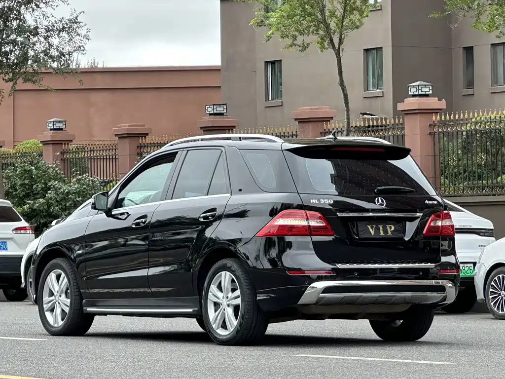 Mercedes-Benz M-Class — миниатюра 8