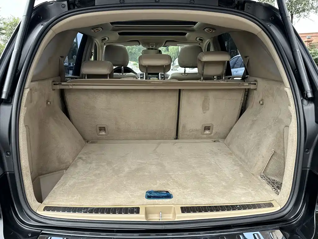 Mercedes-Benz M-Class — миниатюра 14