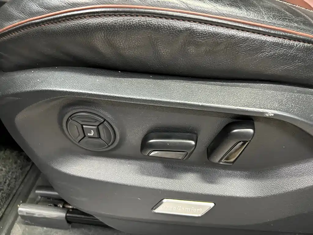Volkswagen Touareg — миниатюра 26