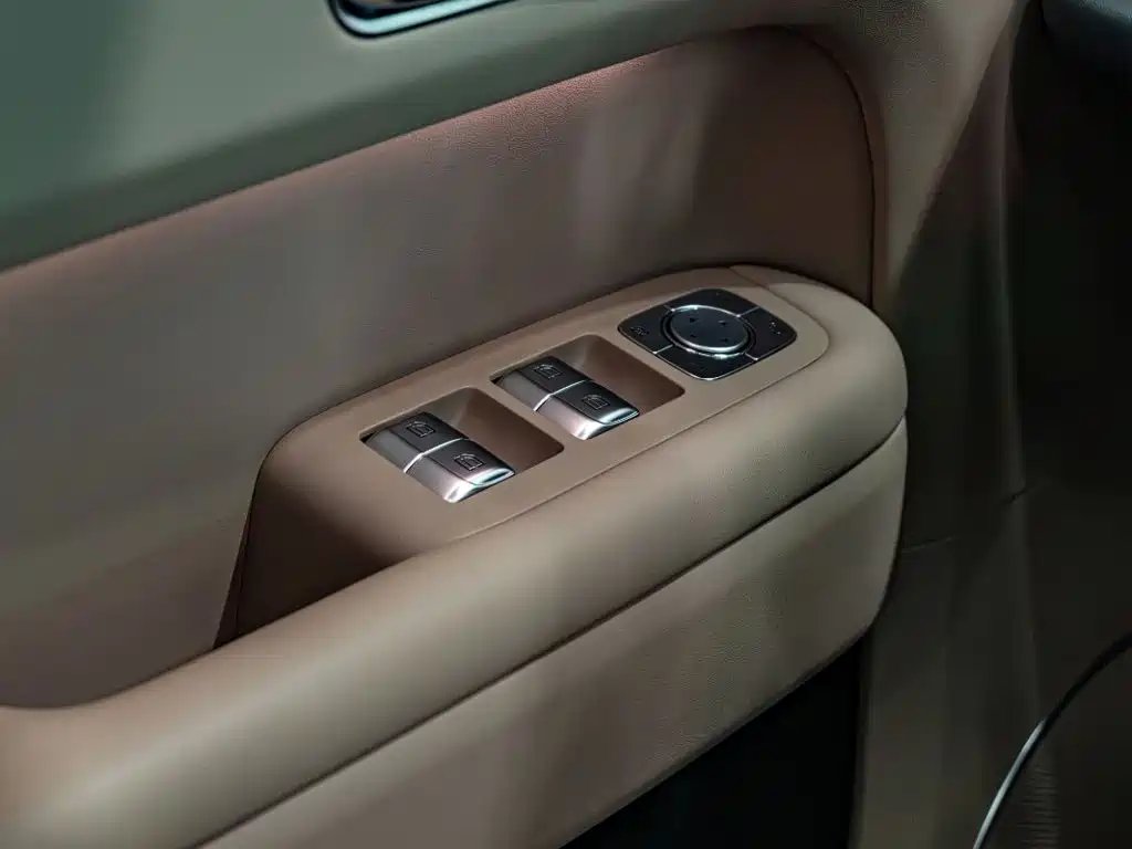 Li Auto Li L6 — миниатюра 16