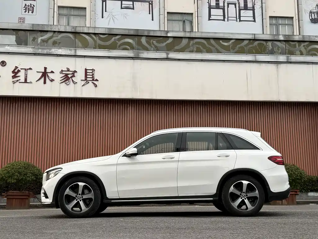 Mercedes-Benz GLC — миниатюра 17