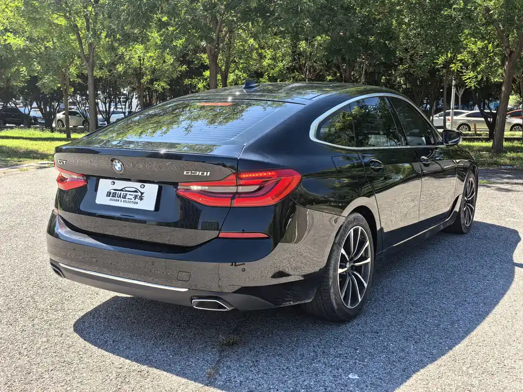 BMW 6 Series GT — миниатюра 6