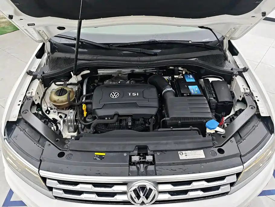 Volkswagen Tiguan L — миниатюра 10
