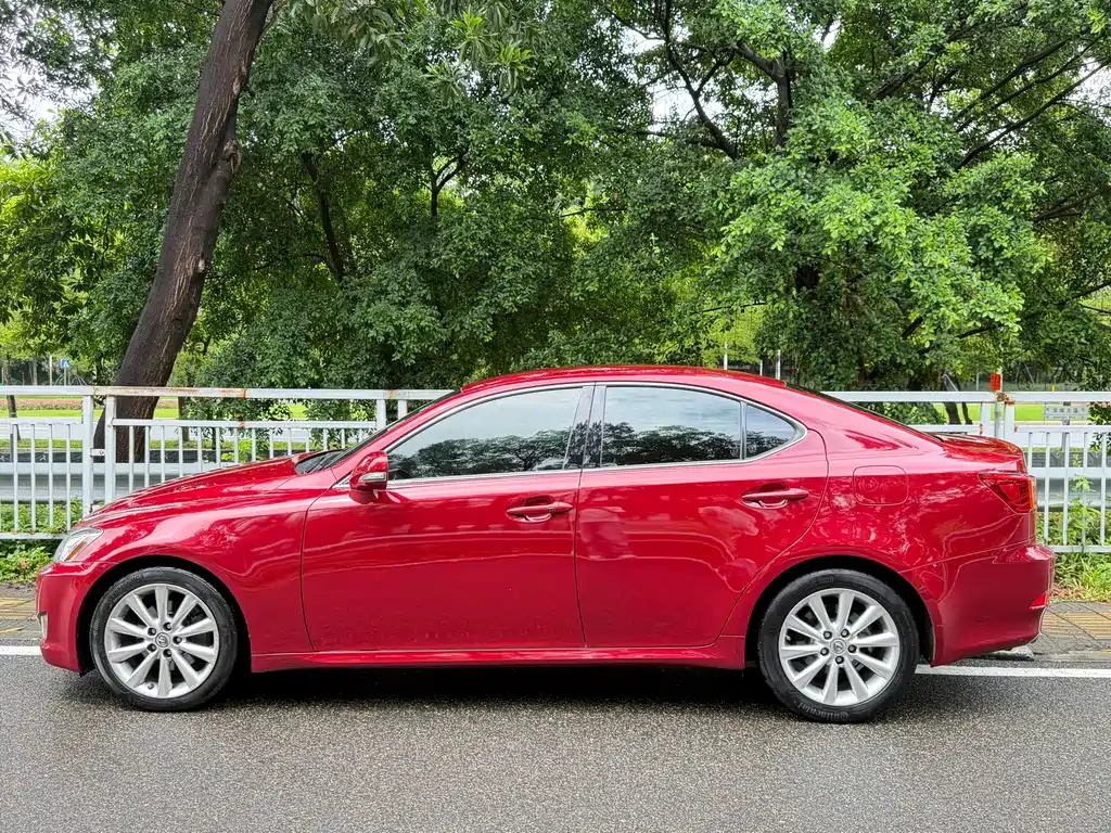 Lexus IS — миниатюра 4