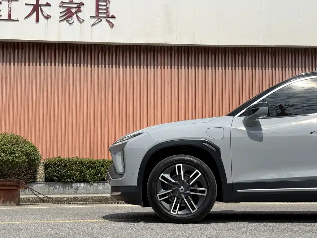 NIO ES6 — миниатюра 2
