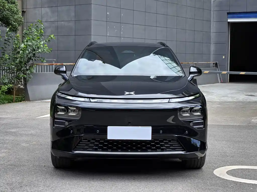 XPeng G9 — миниатюра 2