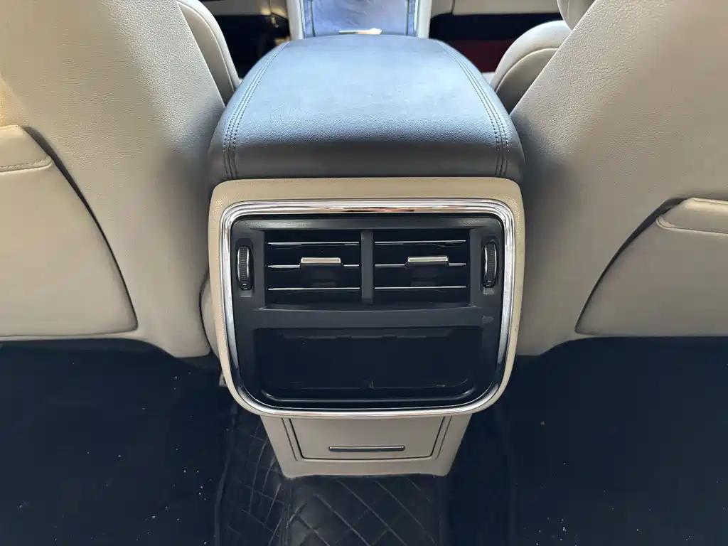 Lincoln Continental — миниатюра 17