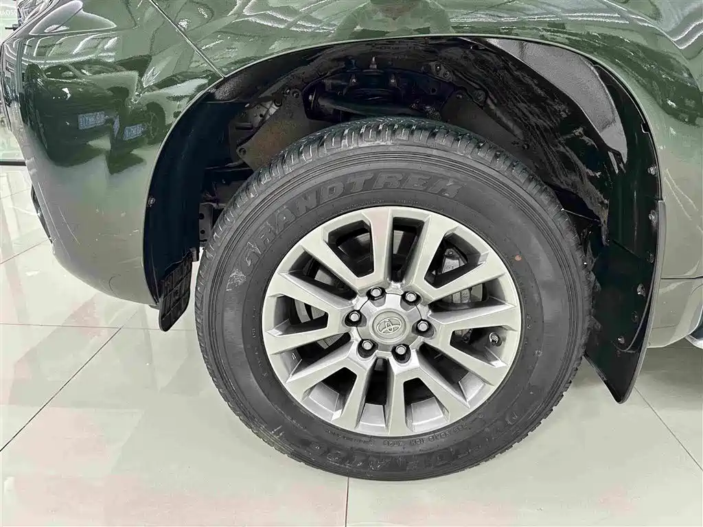 Toyota Prado — миниатюра 4