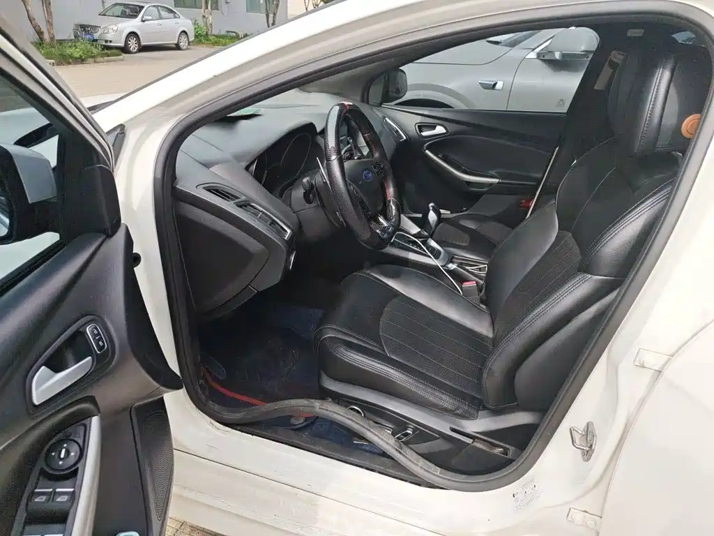 Ford Focus — миниатюра 14