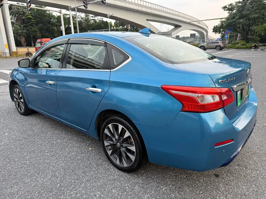 Nissan Sylphy EV - фото 7