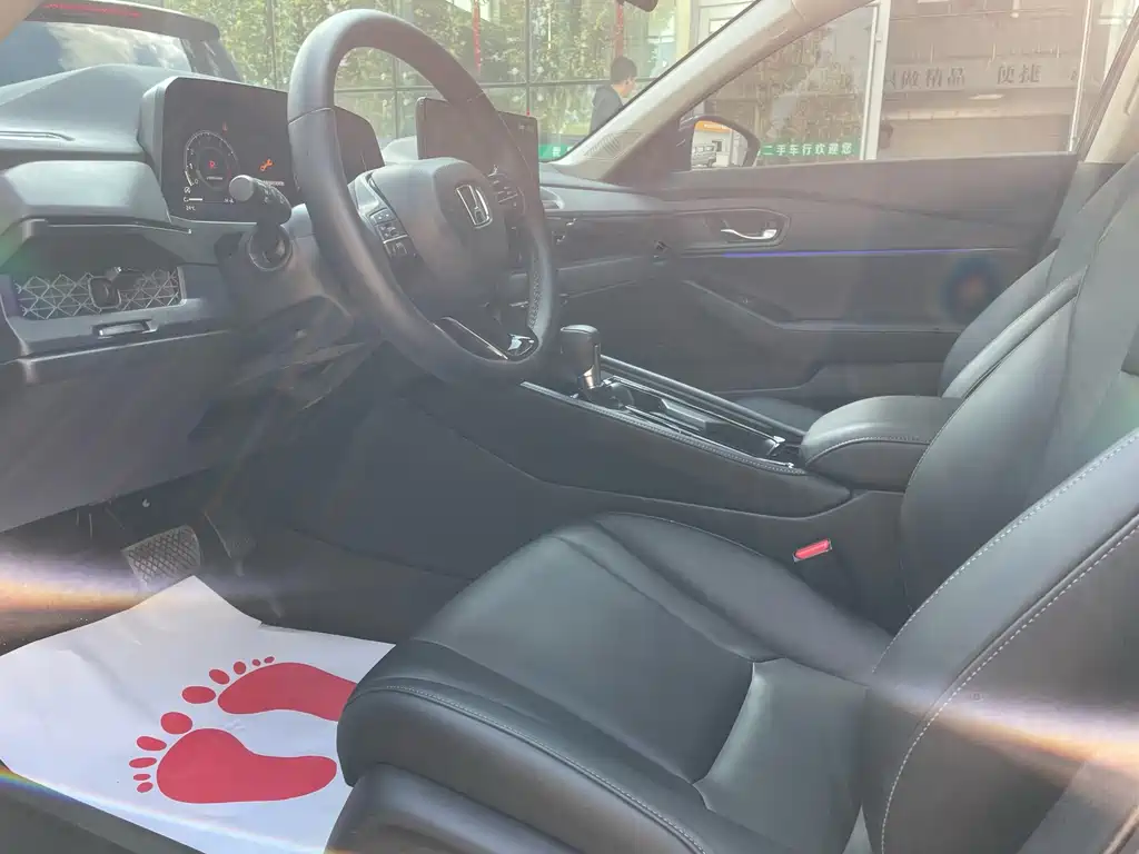 Honda Accord — миниатюра 7