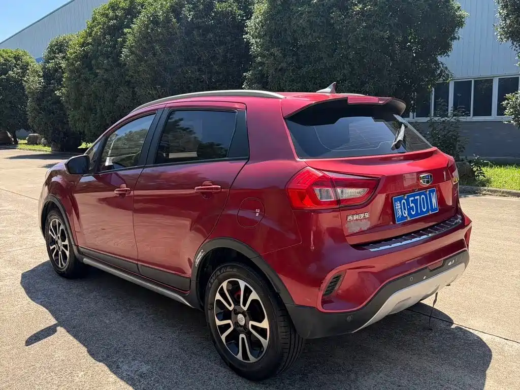 Geely Vision X3 — миниатюра 7