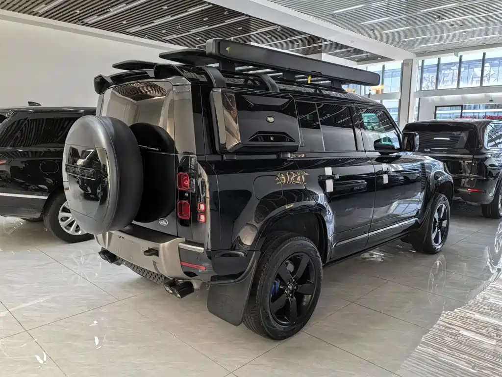 Land Rover Defender — миниатюра 7