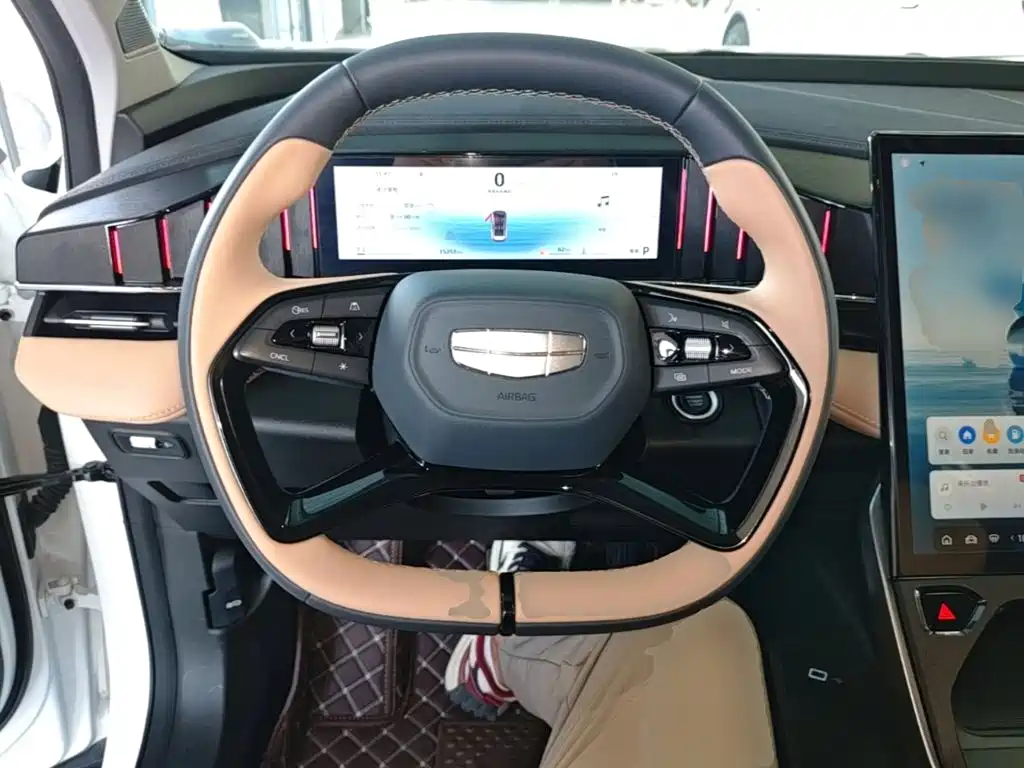 Geely Boyue L — миниатюра 11