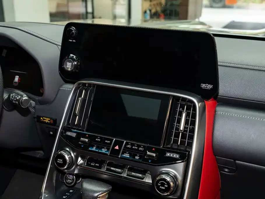 Lexus LX — миниатюра 13
