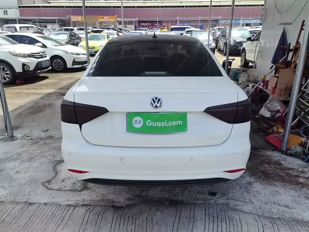 Volkswagen Lavida — миниатюра 6