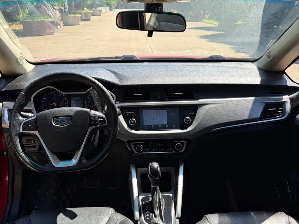 Geely Vision X3 — миниатюра 5