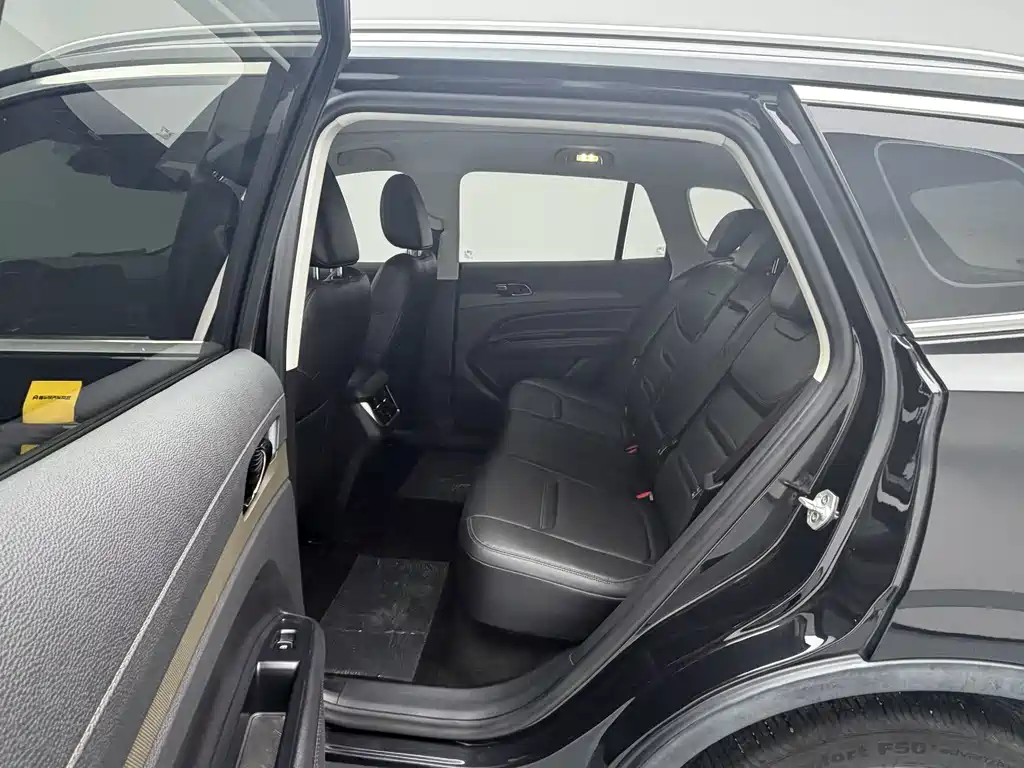 Ford Equator Sport — миниатюра 13