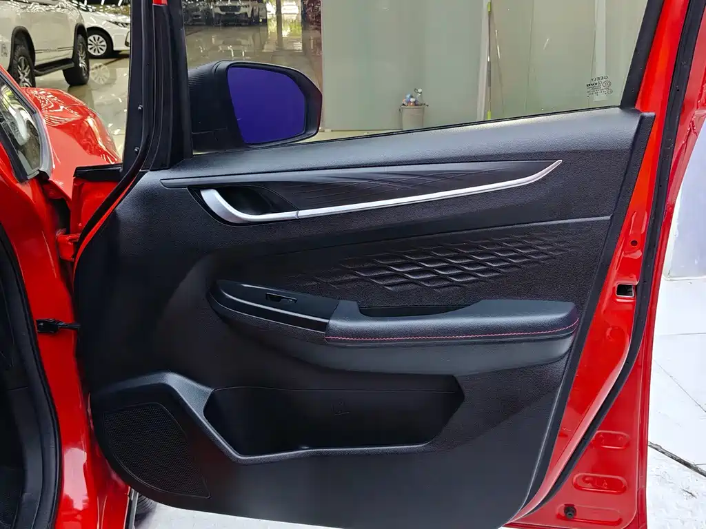 Geely Vision X3 — миниатюра 11