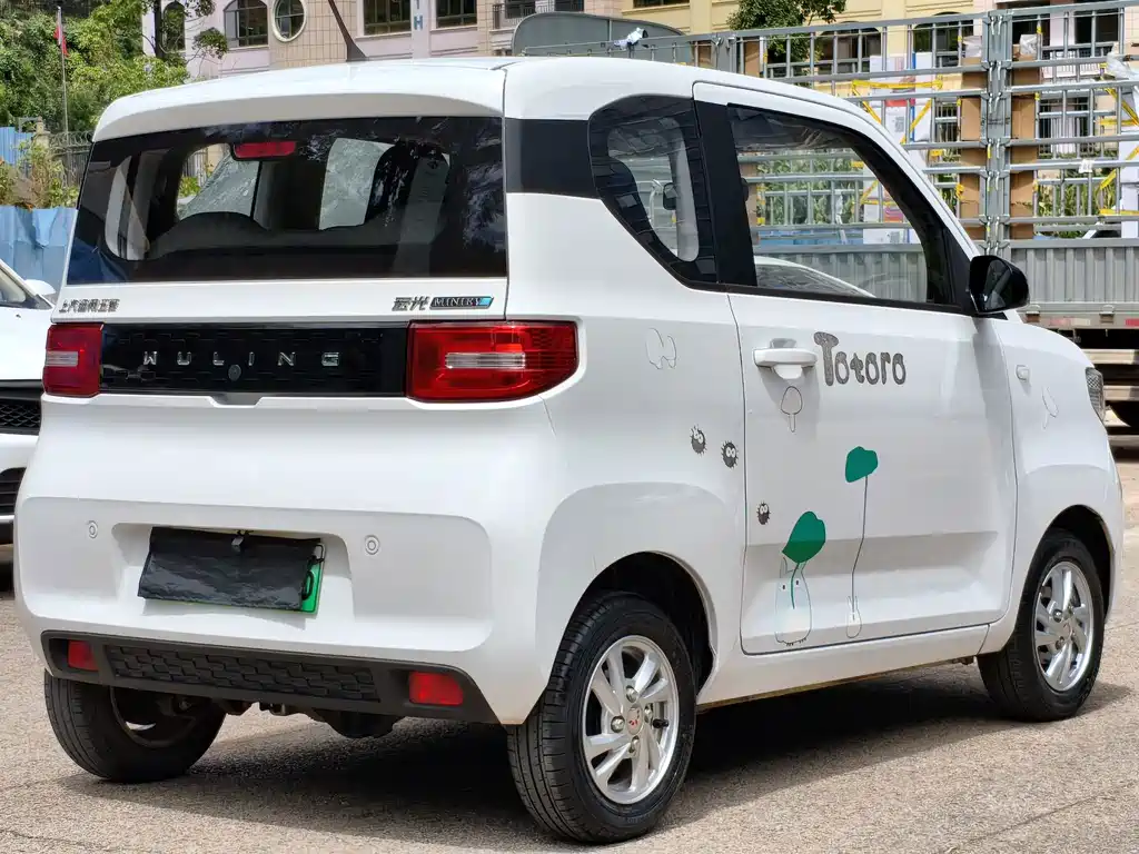 Wuling MINIEV — миниатюра 11