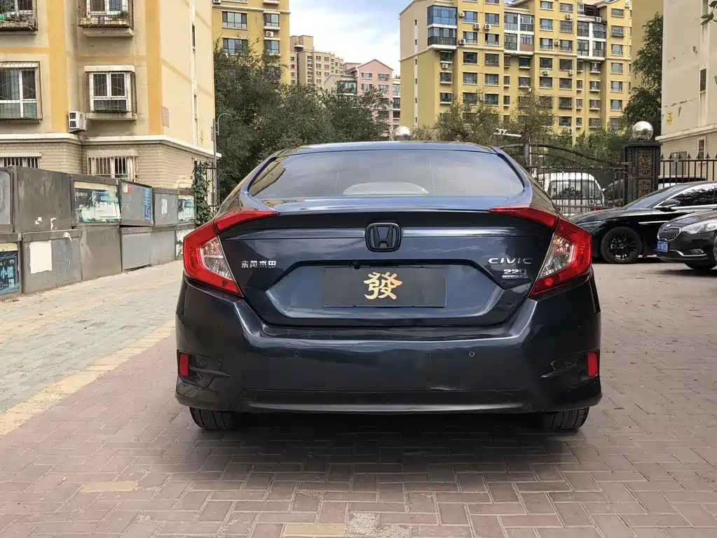 Honda Civic — миниатюра 4