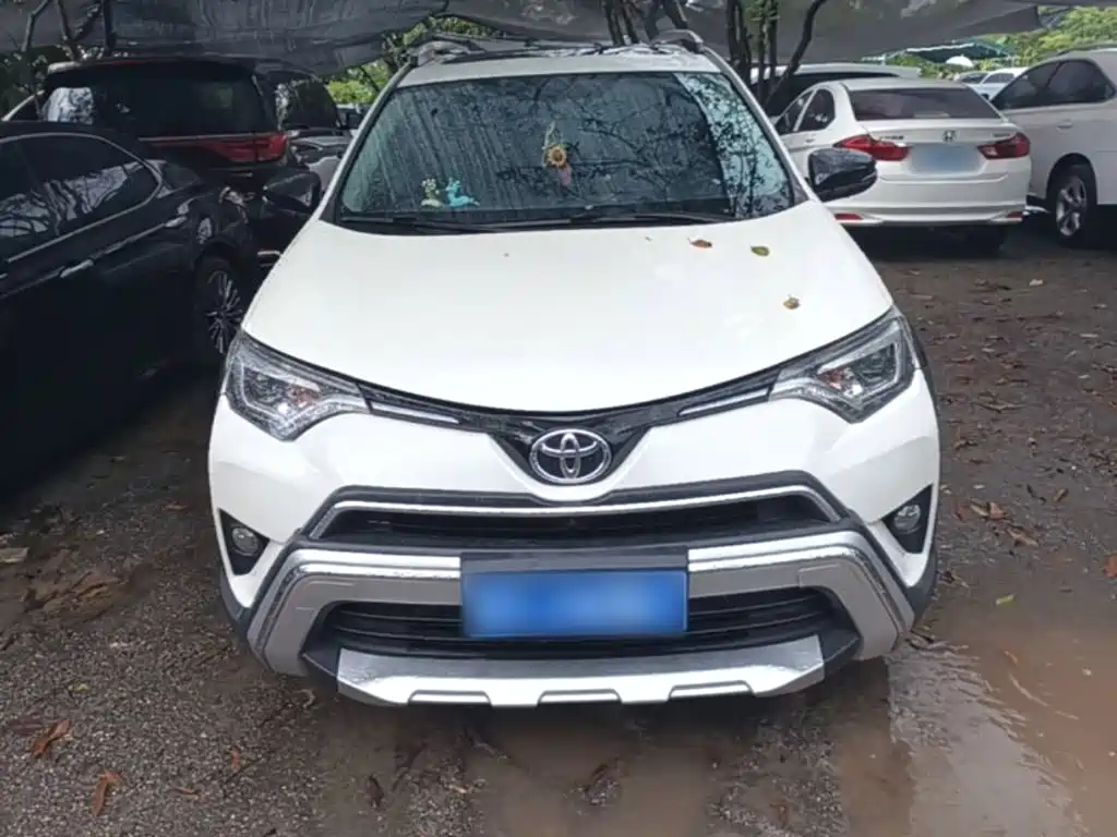 Toyota RAV4 — миниатюра 3