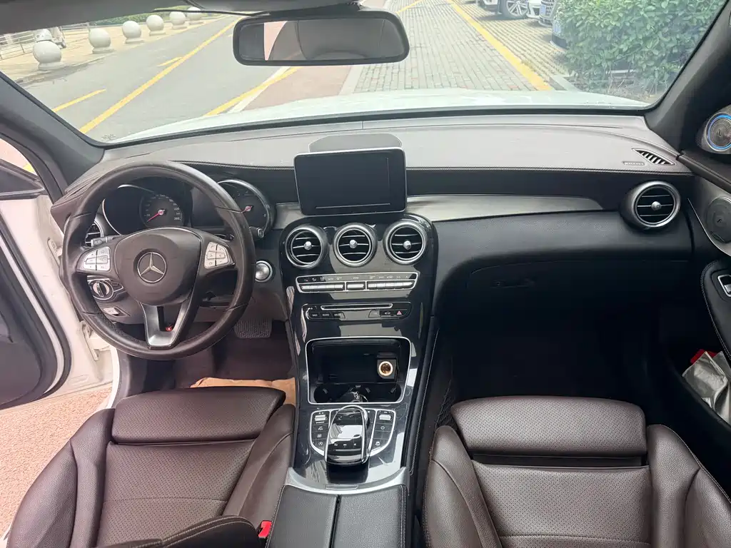 Mercedes-Benz GLC — миниатюра 8