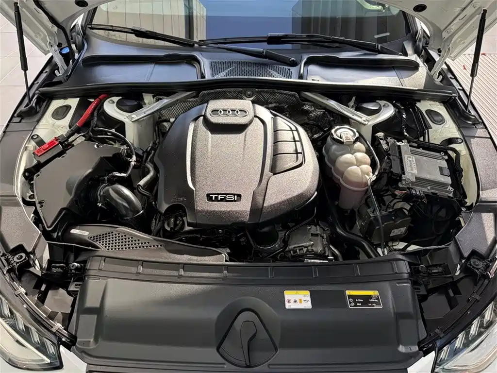 Audi A4L 2022 40 TFSI Luxury