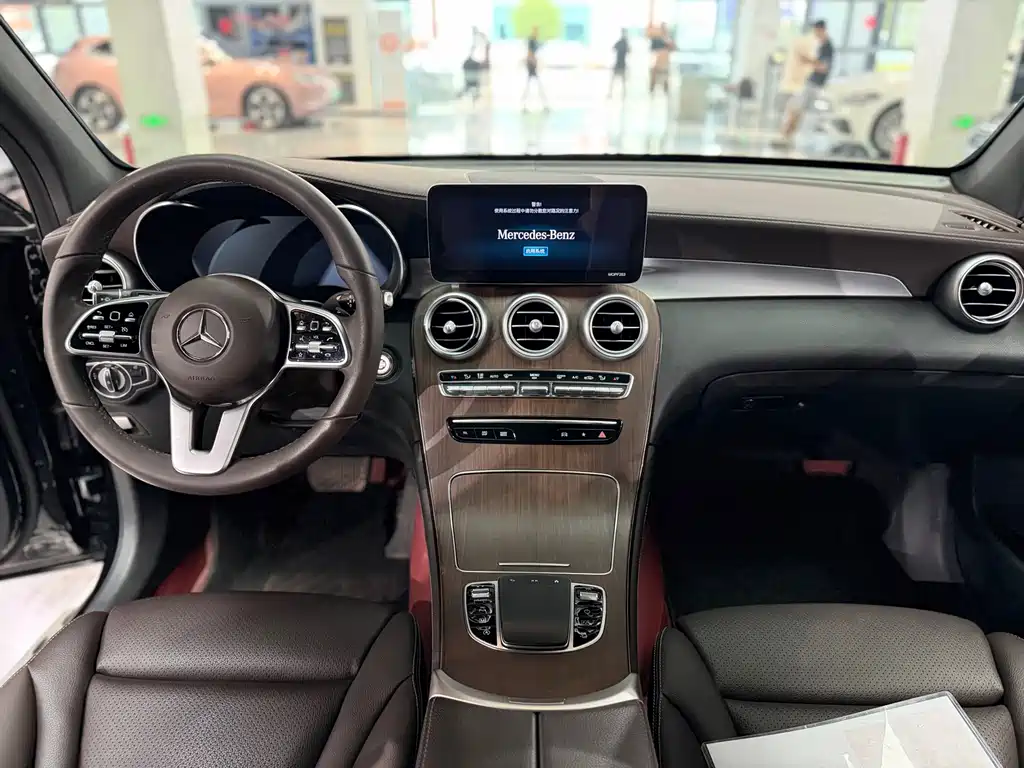 Mercedes-Benz GLC — миниатюра 12