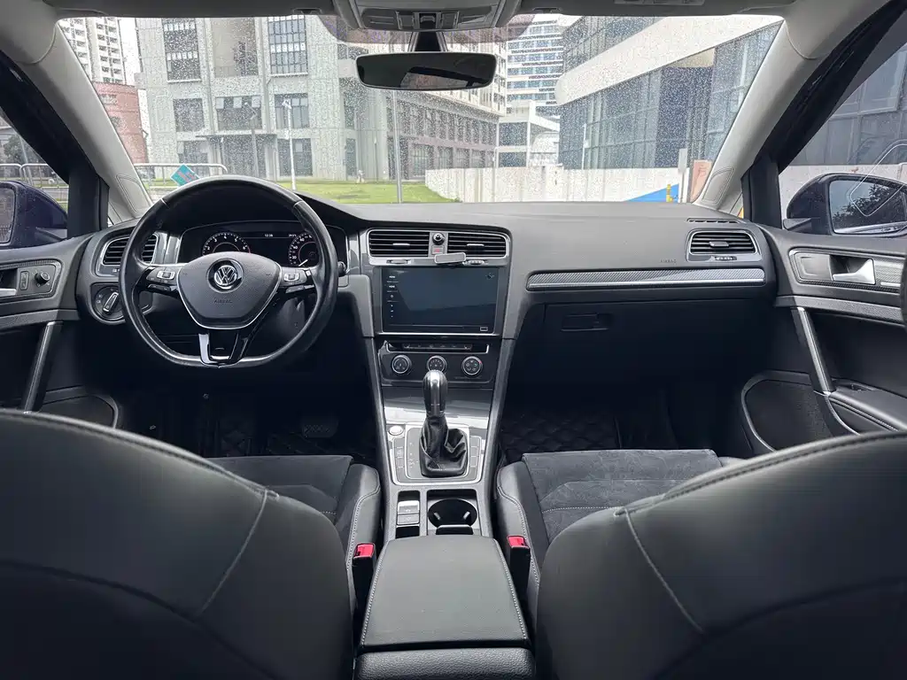 Volkswagen Golf — миниатюра 16