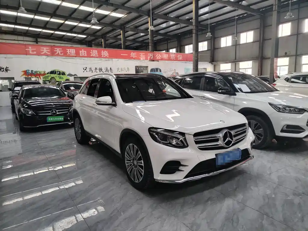 MERCEDES-BENZ GLC