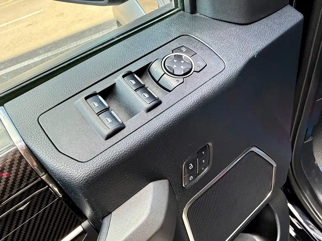 Ford F-150 Raptor — миниатюра 24