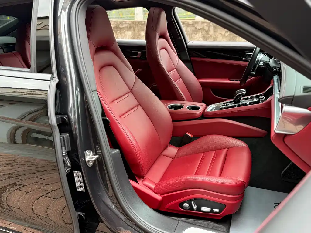 Porsche Panamera — миниатюра 24