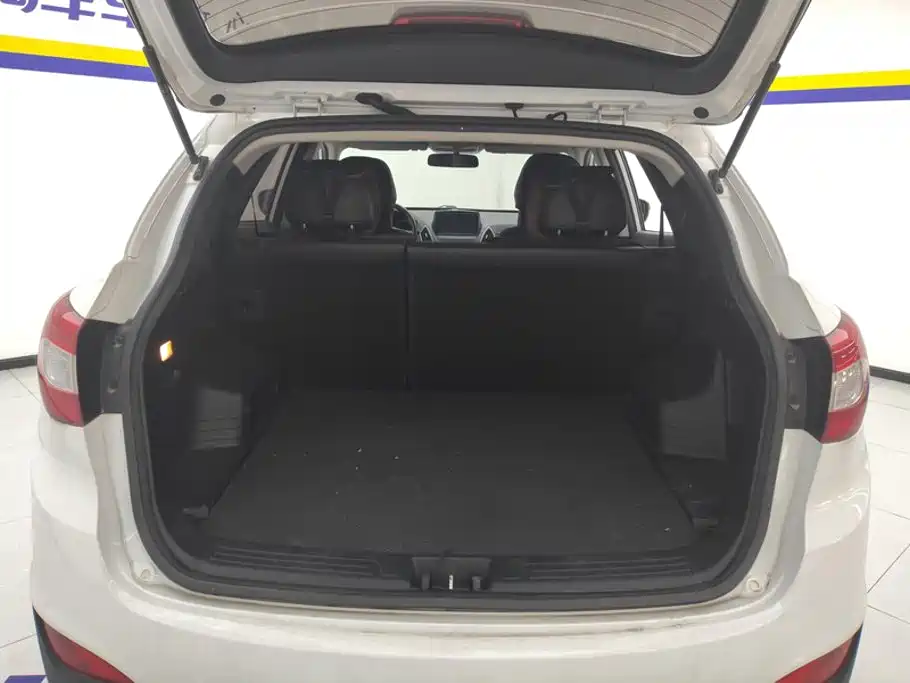 Hyundai BAIC Hyundai ix35 ix35 2015 2.0L AT IV