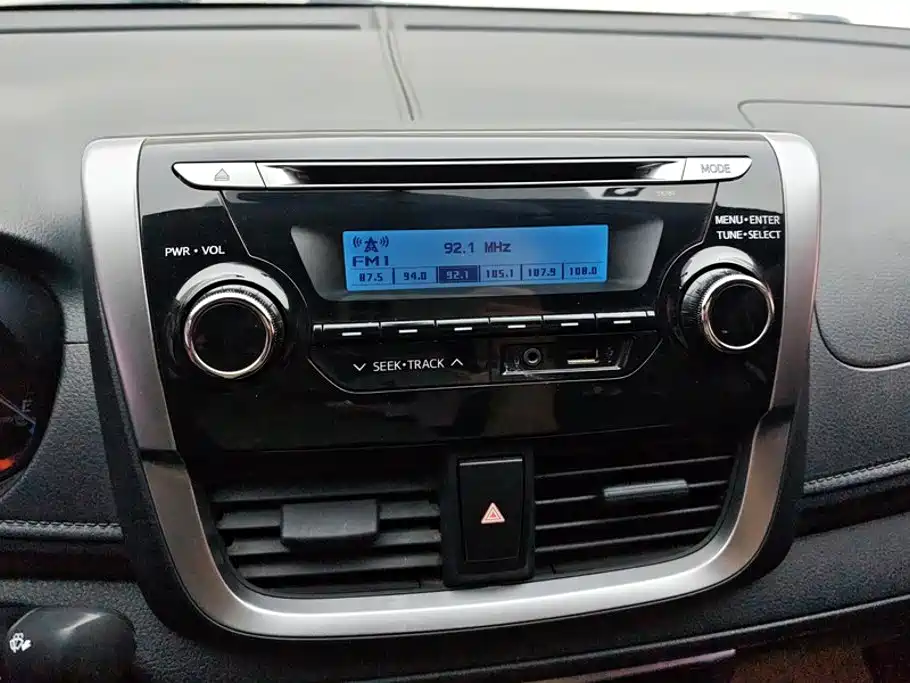 Toyota Yaris L — миниатюра 13