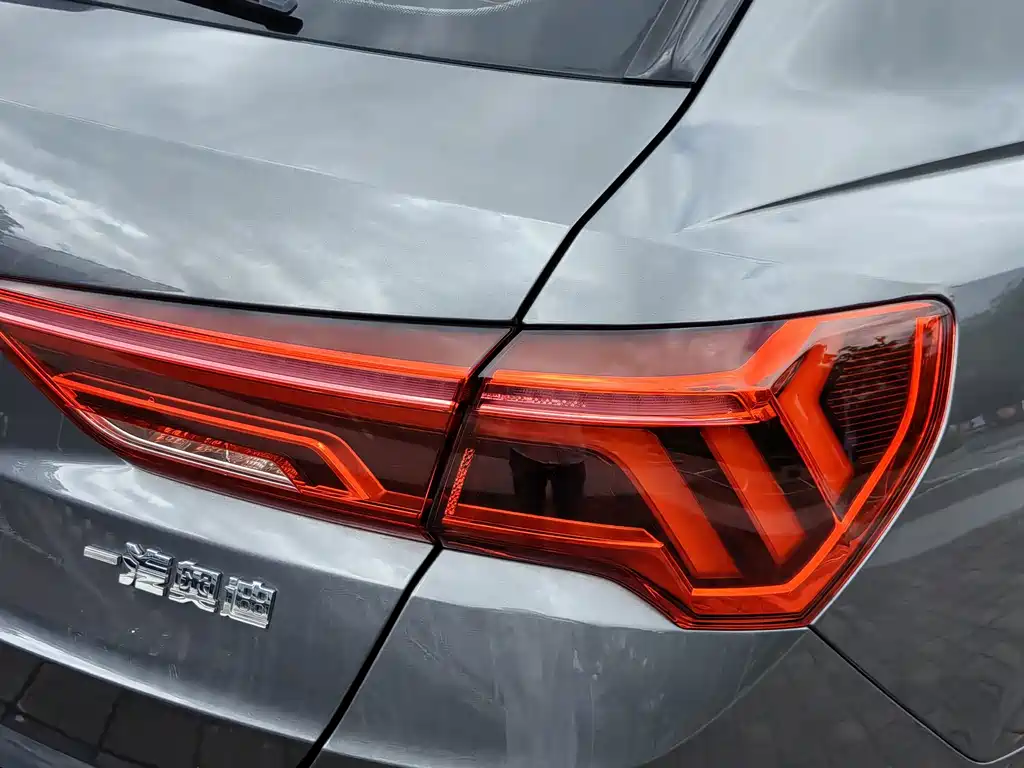 Audi Q3 — миниатюра 10