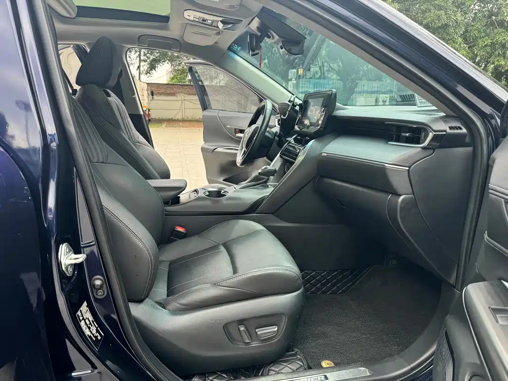 Toyota Harrier — миниатюра 5