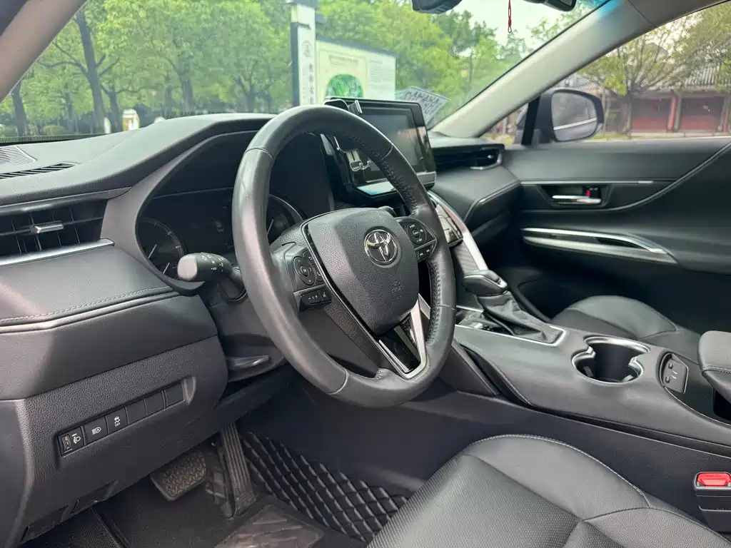 Toyota Harrier — миниатюра 9