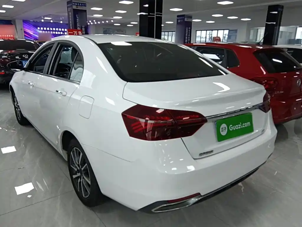 Geely Emgrand — миниатюра 5